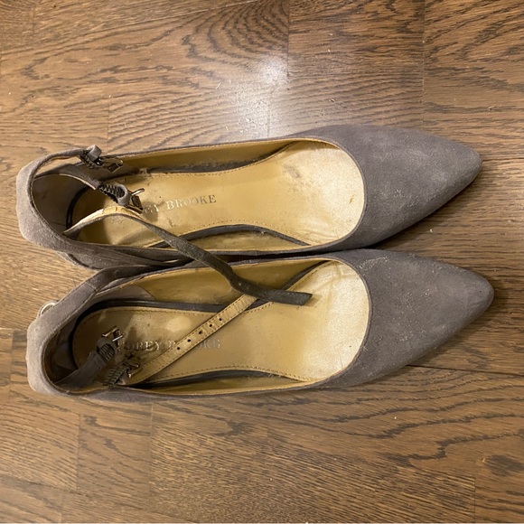 SHOE CLEAROUT ($25 Each or Bundle $90) - Picture 3 of 10